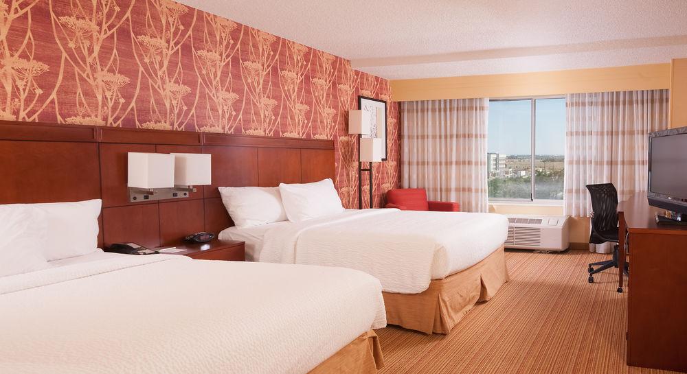 คอร์ตยาร์ด เดนเวอร์ แอร์พอร์ต Hotel ภายนอก รูปภาพ