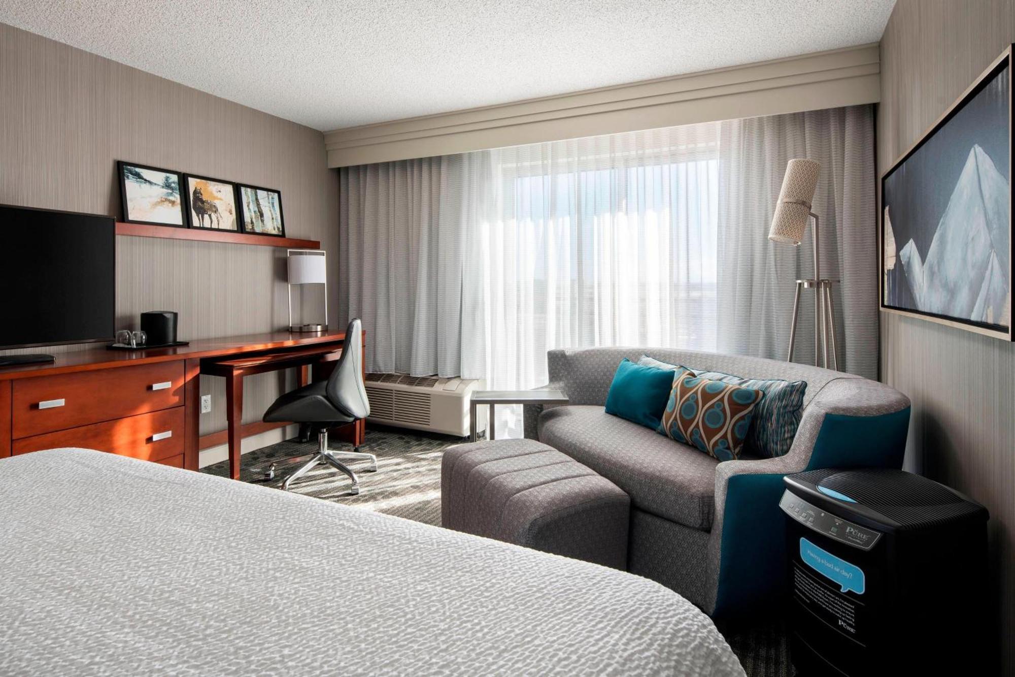 คอร์ตยาร์ด เดนเวอร์ แอร์พอร์ต Hotel ภายนอก รูปภาพ
