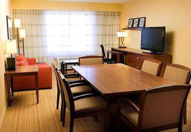 คอร์ตยาร์ด เดนเวอร์ แอร์พอร์ต Hotel ภายนอก รูปภาพ