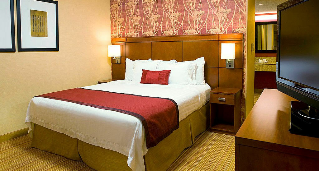 คอร์ตยาร์ด เดนเวอร์ แอร์พอร์ต Hotel ภายนอก รูปภาพ